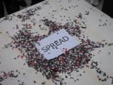 "spazza lo spread", altro slogan della festa